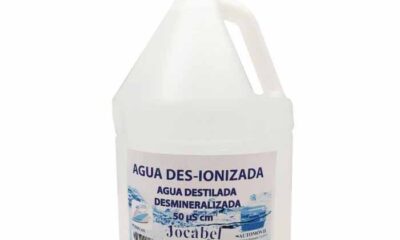 agua destilada