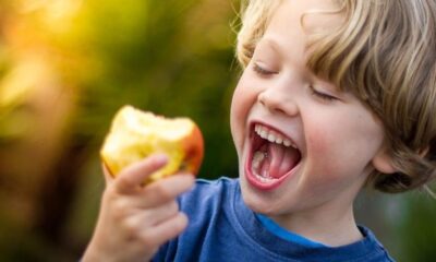 comer manzana