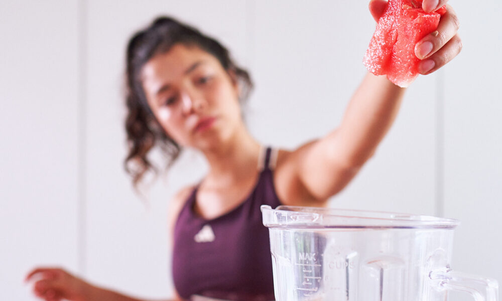 5 alimentos naturales para aliviar el dolor de estómago inflamado - Es ...